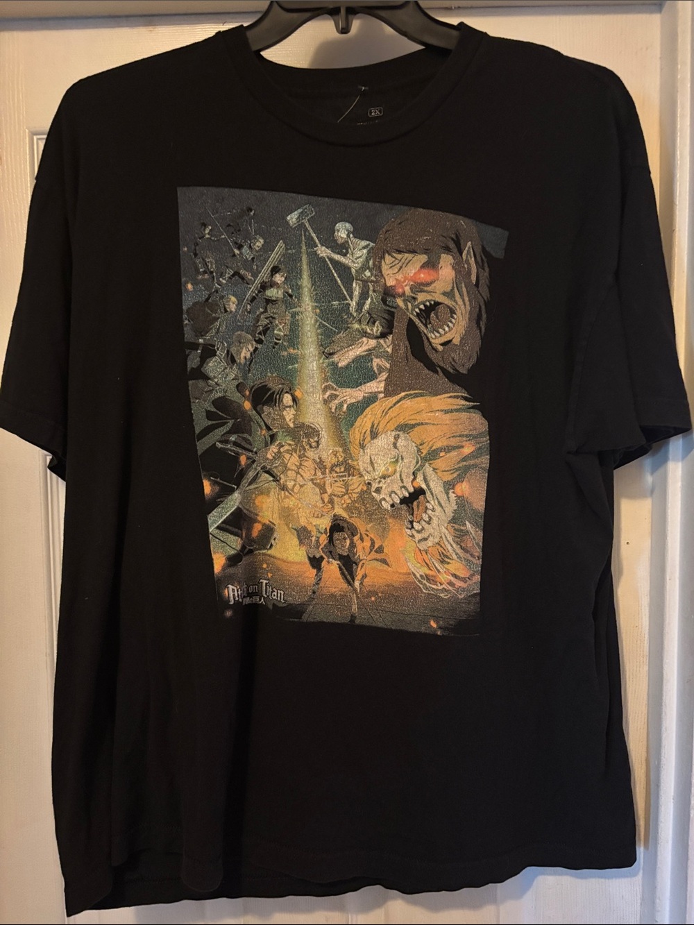Men's Black Short-Sleeve Graphic Attack On Titan Size XXL